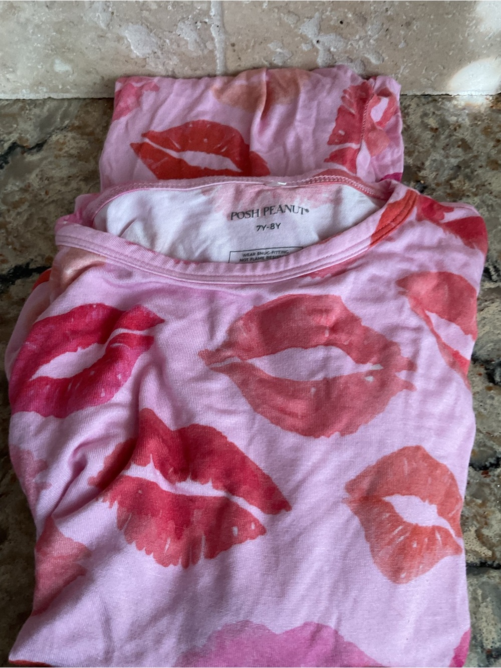 Posh Peanut Pink Long-Sleeve Pajamas with Lip Print size 7/8